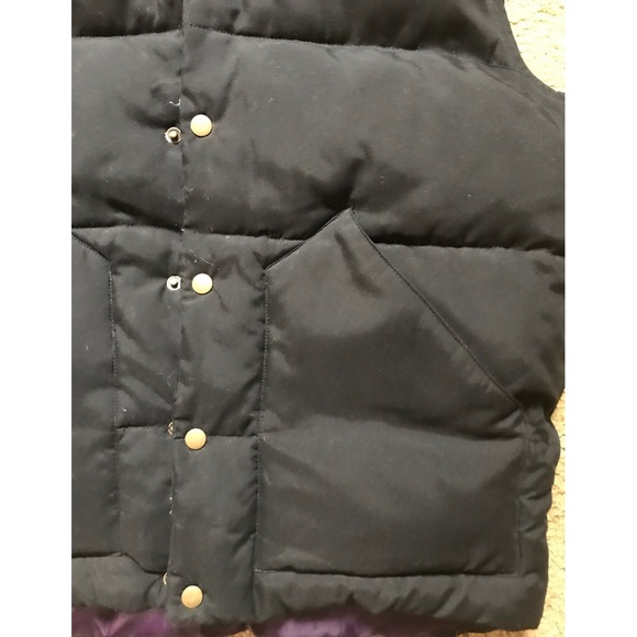 Men’s Urban Outfitters Vest - Picture 2 of 2